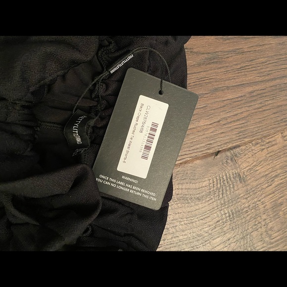 High Waist Black Crepe Ruched shorts - Picture 5 of 5